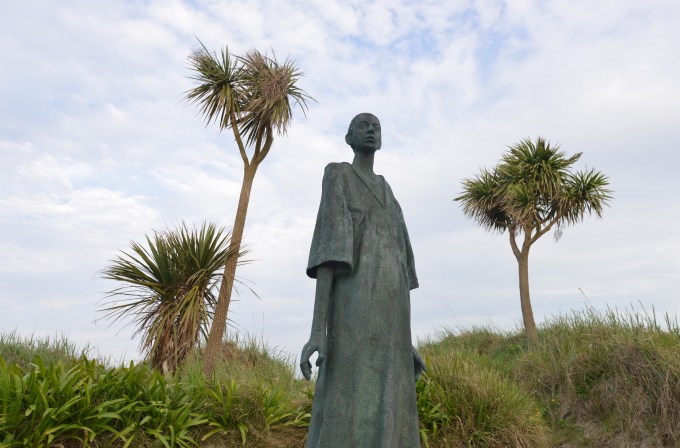 Rowan-Gillespie-Kellys-Art-Collection